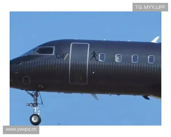 C罗今天又是私人飞机出门，隔壁邻居听到引擎声直接傻眼了